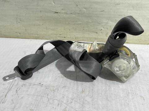 Cinturón Trasero Derecho Toyota Prius BASIS AUT. 78CV