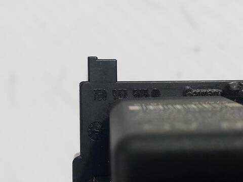 Foto 3ª: Caja Reles Fusibles Volkswagen Transporter T6 CARAVELLE TRENDLINE [CXHB] (2019)