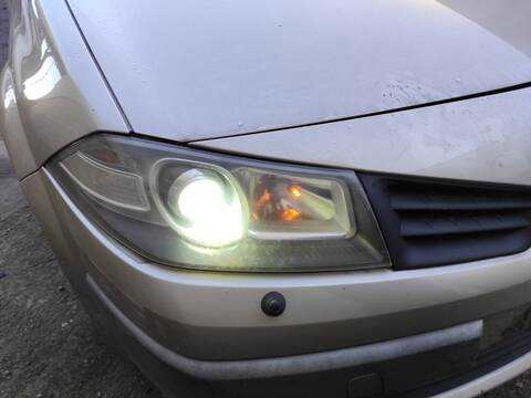 Foto 2ª: Faro Derecho Renault Megane K9K732 BERLINA II BERLINA 5P (2006)