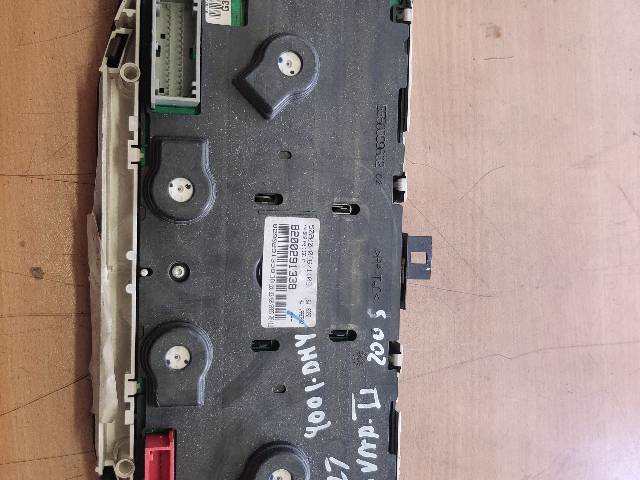 Foto 3ª: Cuadro de Instrumentos Renault Laguna 1.9 DCI LAGUNA II [F9Q D6] (2005)