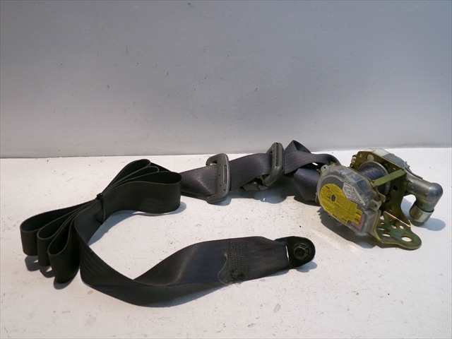 Foto 2ª: Cinturón Delantero Derecho Toyota Rav4 2.0 G 2000-2005 [1AZFE] (2001)