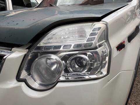 Faro Izquierdo Nissan X-Trail M9R/110 T31)