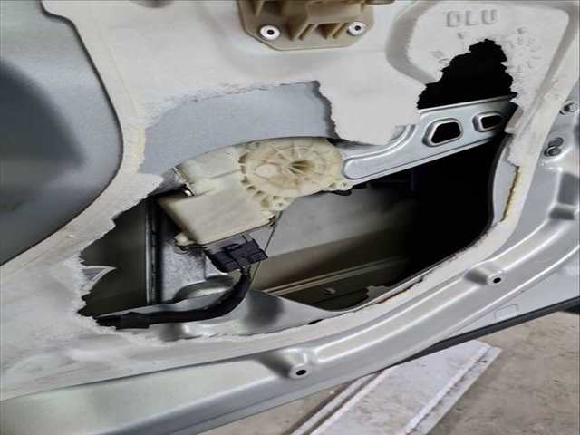 Elevalunas Eléctrico Delantero Derecho Peugeot 3008 1.6 HDI 109CV 80KW