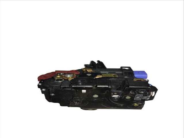 Foto 3ª: Cerradura Puerta Delantera Izquierda Volkswagen Golf 1.9 TDI (2003)