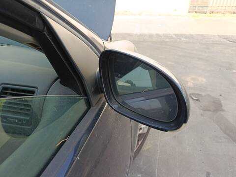 Retrovisor Derecho Volkswagen Golf BXE