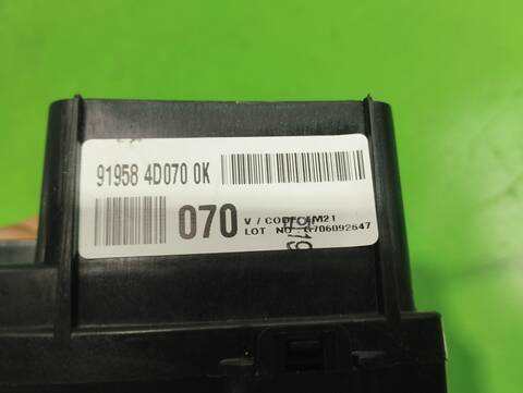 Foto 2ª: Caja Reles Fusibles Kia Carnival 2.9 CRDI CAT 185CV 136KW [J3] (2009)
