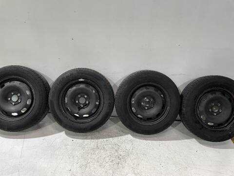 Juego LLantas Seat Leon STELLA 75CV