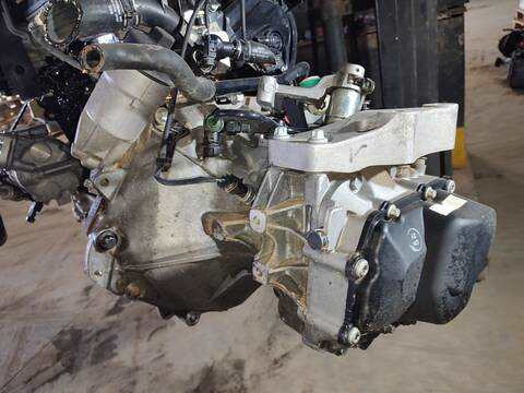 Foto 3ª: Caja Cambios Opel Corsa VERSION INDEFINIDA