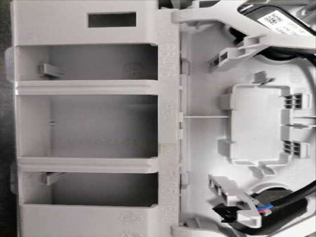 Foto 4ª: Luz Interior Opel Corsa EXPRESSION 75CV 55KW [B14XER] (2017)