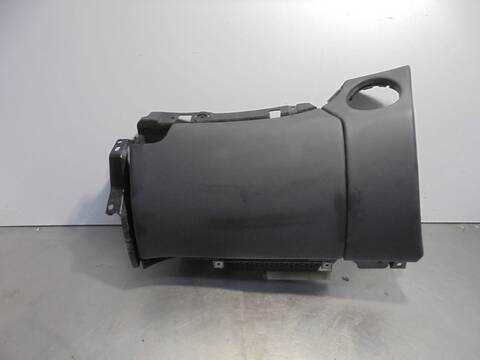 Guantera Mercedes Clase C 160 350 CGI 219.357) 292CV 215KW