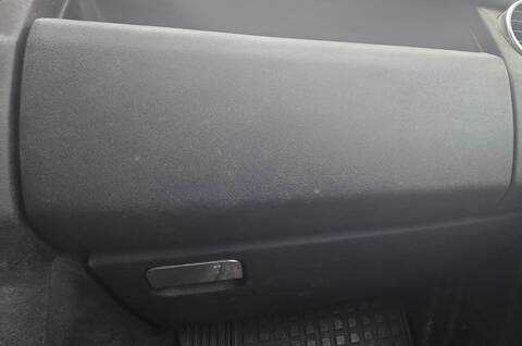 Foto 3ª: Guantera Land Rover Discovery TDV6 S 190CV 140KW (2009)