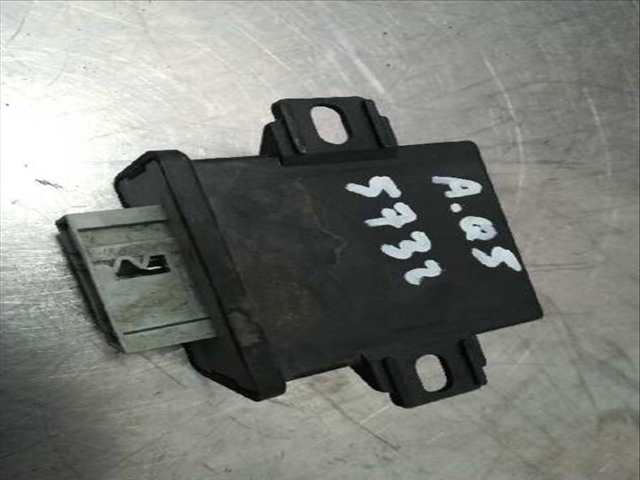 Foto 2ª: Caja Reles Fusibles Audi Q5 2.0 TDI 125KW) 170CV [CGLB] (2010)