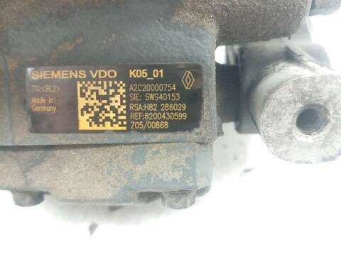 Foto 3ª: Bomba Inyeccion Renault Megane CONFORT DYNAMIQUE BERLINA 106CV 78KW II BERLINA 5P [K9K732] (2006)