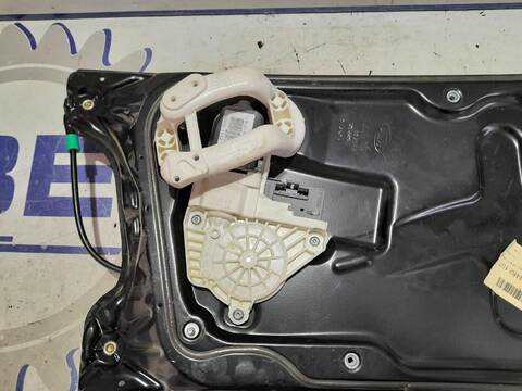 Foto 3ª: Elevalunas Eléctrico Delantero Derecho Land Rover Discovery 2.7 TD V6 CAT 190CV (2004)