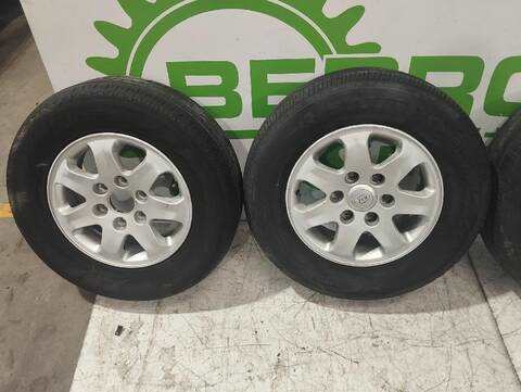 Foto 2ª: Juego LLantas Kia Carnival 2.9 CRDI CAT 185CV [J3] (2006)