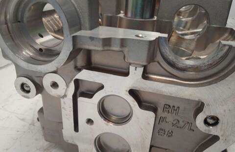 Foto 2ª: Culata Hyundai Santa Fe 2.7 V6 CAT 189CV 139KW (2006)