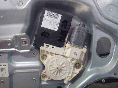 Foto 3ª: Elevalunas Eléctrico Delantero Izquierdo Ford Focus TITANIUM BERLINA 109CV 80KW [G8DB] (2006)