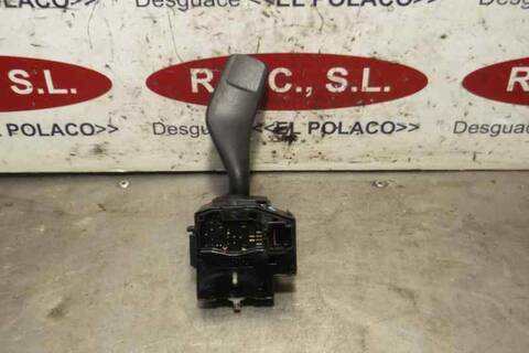 Foto 2ª: Mando Multifuncion Ford Focus AMBIENTE D) BERLINA 90CV 66KW [HHDA] (2007)