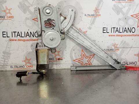 Foto 3ª: Elevalunas Manual Trasero Derecho Nissan Patrol 131CV 96KW (1997)