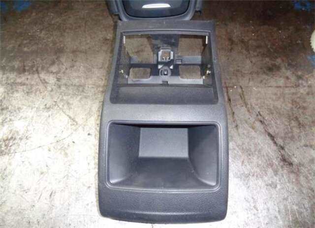 Consola Central Mercedes Clase A 140 1.8 A 180 CDI BLUEEFFICIENCY (176.000) [1.8 LTR. - 80 KW CDI CAT]