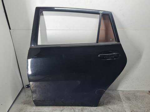 Puerta Trasera Izquierda Toyota Verso 2.0 D-4D CAT 126CV 93KW
