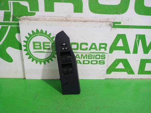 Botonera Elevalunas Toyota Auris HYBRID FEEL EDITION 136CV