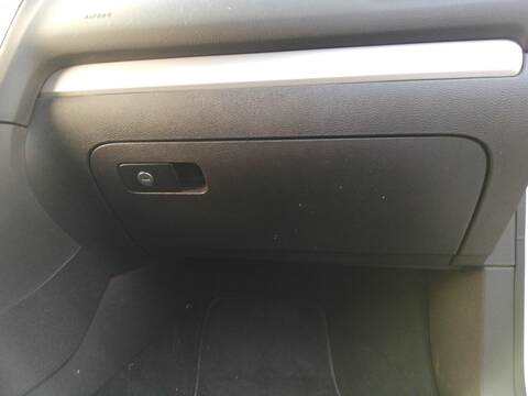 Guantera Volkswagen Golf CBAB