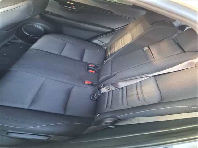 Foto 3ª: Asientos Traseros Lexus NX 300H 2WD 155CV 114KW [2AR] (2019)