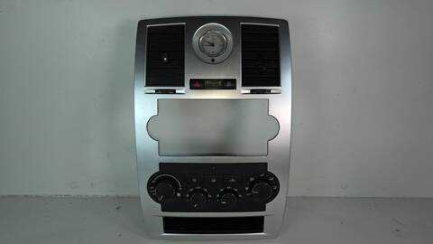 Consola Central Chrysler 300 642982 AUT.