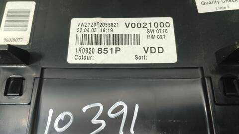 Foto 4ª: Cuadro de Instrumentos Volkswagen Golf TRENDLINE BERLINA 105CV 77KW [BKC] (2005)