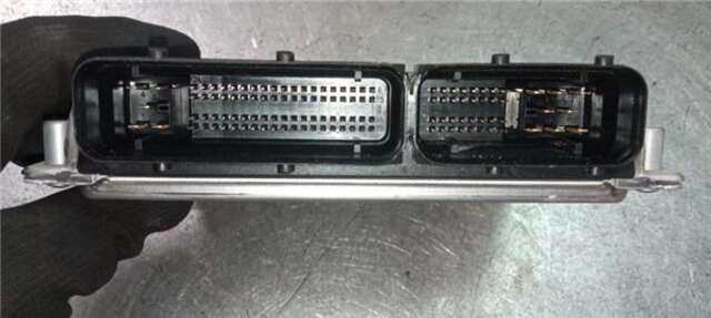 Foto 3ª: Centralita Motor ECU Volkswagen Passat 2.8 V6 HIGHLINE 4MOTION [2.8 LTR. - 142 KW V6 30V] [AMX]