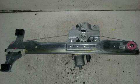 Foto 3ª: Elevalunas Eléctrico Delantero Derecho Peugeot 208 1.4 HDI FAP 68CV 50KW [BHW] (2015)