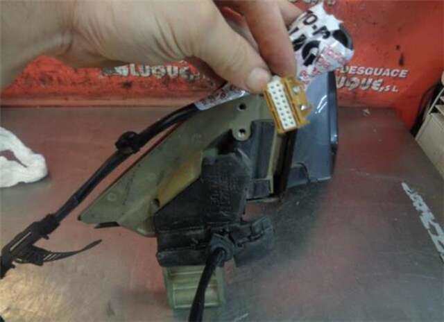 Foto 3ª: Retrovisor Derecho Audi A4 1.8 T [1.8 LTR. - 120 KW 20V TURBO] [BFB]