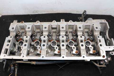 Foto 2ª: Culata Land Rover Defender TD5 110 FAMILIAR 90KW) 122CV (1998)