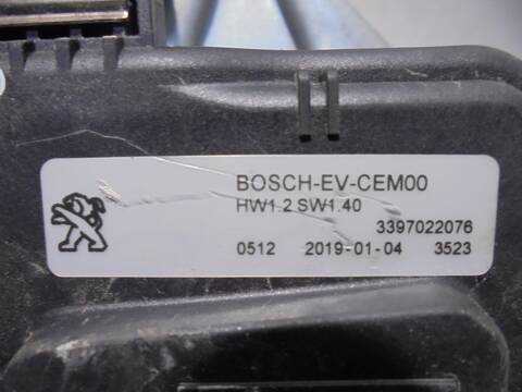 Foto 3ª: Motor Limpia Delantero Peugeot 3008 ACTIVE 131CV 96KW [YH01] (2019)