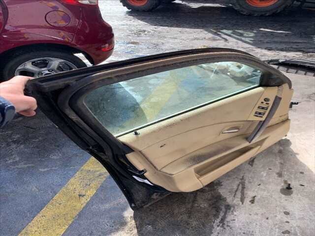 Foto 3ª: Puerta Delantera Izquierda Bmw Serie 5 518 3.0 DI 218CV BERLINA 0CV [306D2] (2004)