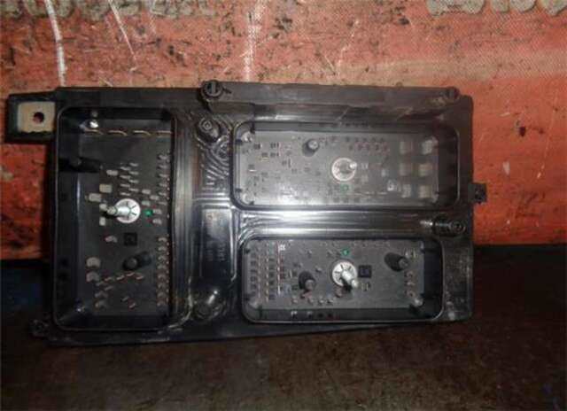 Foto 2ª: Caja Reles Fusibles Opel Astra 2.0 TURBO [Z 20 LEL]