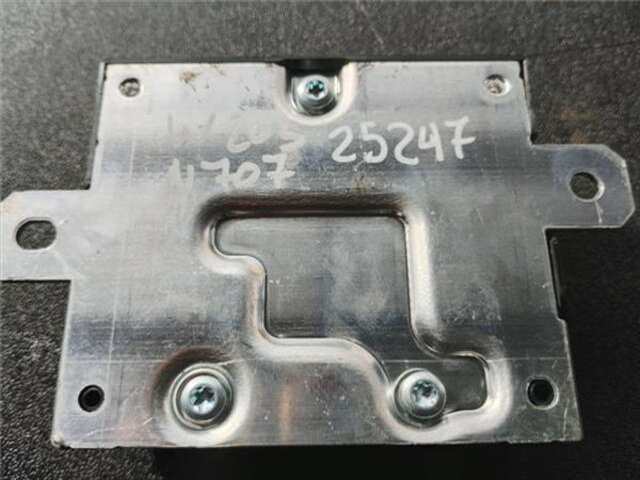 Foto 2ª: Centralita Bomba Combustible Mercedes Clase C 160 2.1 C 220 D (205.304) [2.1 LTR. - 125 KW CDI CAT] [651.921]