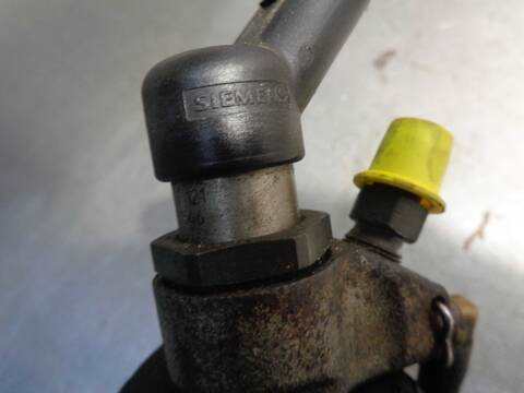 Foto 4ª: Inyectores Citroen C5 BERLINA (2003)