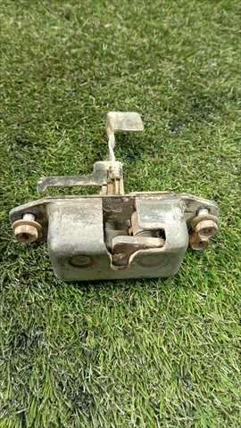 Foto 3ª: Cerradura Maletero Portón Nissan Patrol 3.3 D SD33 5P (1989)