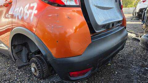 Foto 3ª: Paragolpes Trasero Renault Captur ZEN 90CV 66KW (2013)
