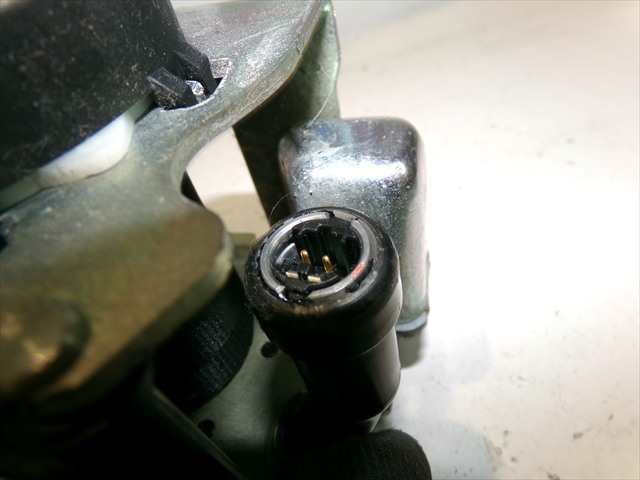 Foto 4ª: Cinturón Trasero Izquierdo Renault Laguna 2.0 G MODELO 3 2007-2015 [F4RK800] (2009)