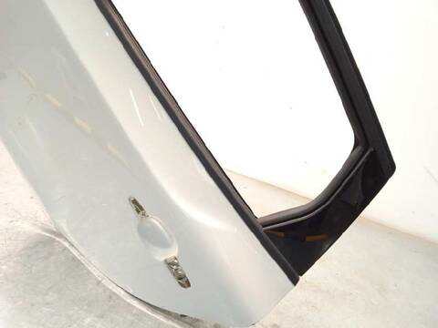 Foto 3ª: Puerta Trasera Izquierda Volvo V40 2.0 DIESEL CAT 120CV 88KW [D4204T8] (2016)