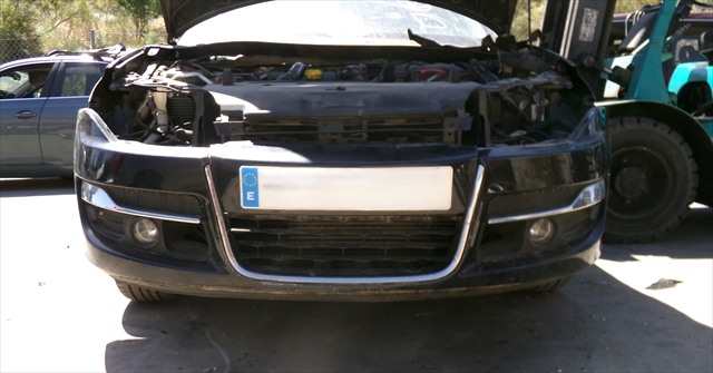 Paragolpes Delantero Renault Laguna 1.5 DCI MODELO 3, 2007-2015