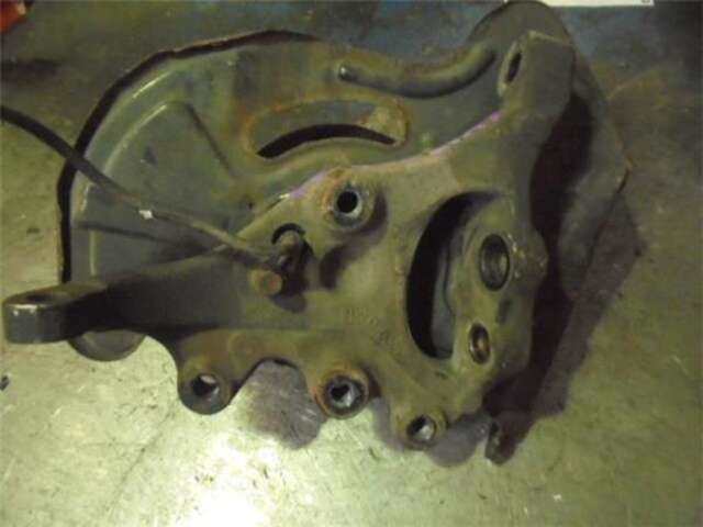 Mangueta Delantera Izquierda Mercedes Clase C 160 2.0 200 COMPRESSOR (203.045) [2.0 LTR. - 120 KW COMPRESOR CAT]