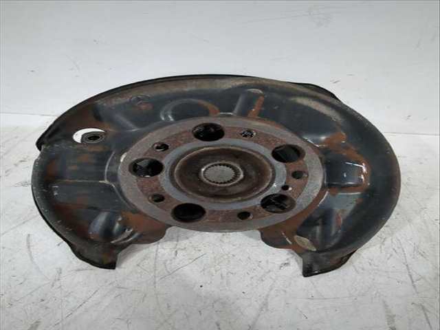 Foto 2ª: Mangueta Trasera Izquierda Mercedes Clase C 160 CLK 240 209.361) 170CV [M 112.912] (2002)