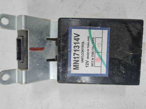 Foto 3ª: Centralita Motor ECU Mitsubishi L200 CABINA DOBLE INTENSE 4X4 136CV 100KW [4D56TD] (2007)