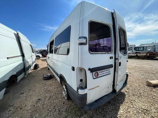 Foto 2ª: Paragolpes Trasero Nissan Interstar 2.5 DCI 120cv [G9U A6] (2007)