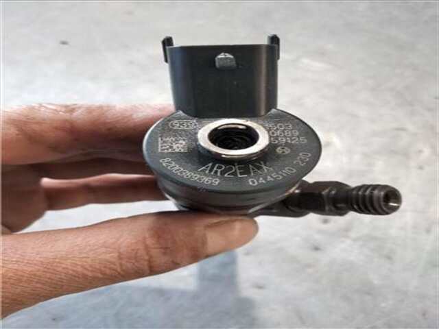 Foto 2ª: Inyectores Renault Laguna 1.9 AUTHENTIQUE [1.9 LTR. - 96 KW DCI DIESEL FAP] [F9Q 17]