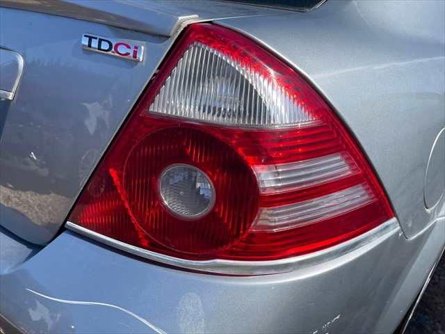 Foto 3ª: Piloto Trasero Derecho Ford Mondeo 2.2 TDCI 155cv [QJBA] (2005)